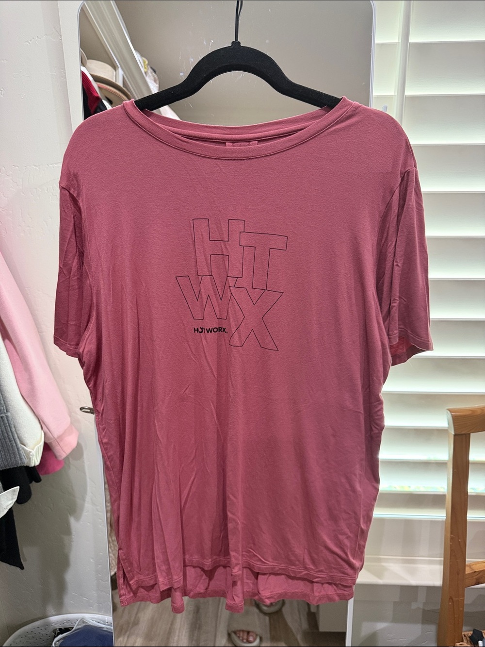 HJWORX Women's Short Sleeve Graphic Tee in Dusty Rose